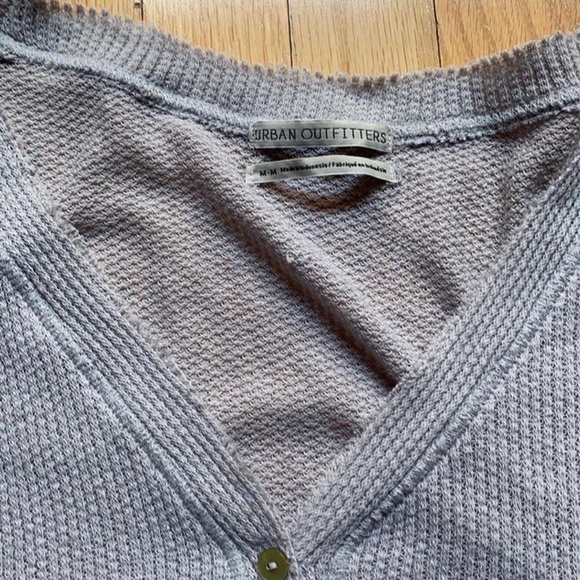 Urban Outfitters Sweater - Picture 4 of 5